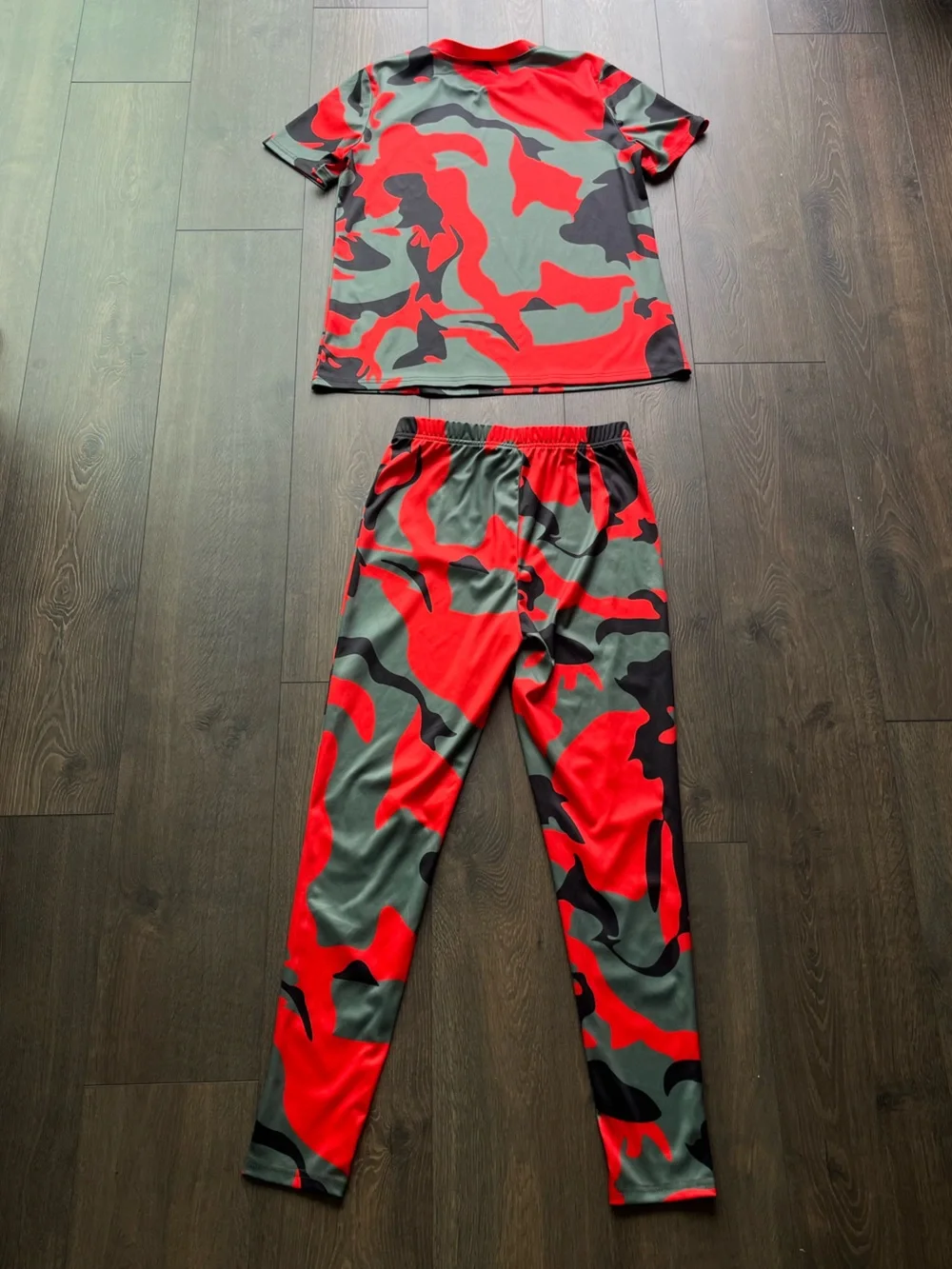 NWOT Red & Green Camo Matching Set
